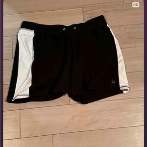 Women's Black and White Athletic Shorts XL 40in waist